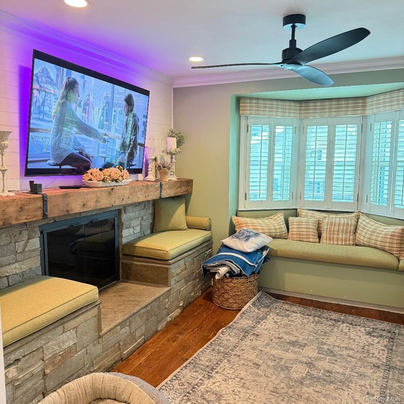 Interior, Recessed Lighting, Stone Walls, Wood Texture Flooring