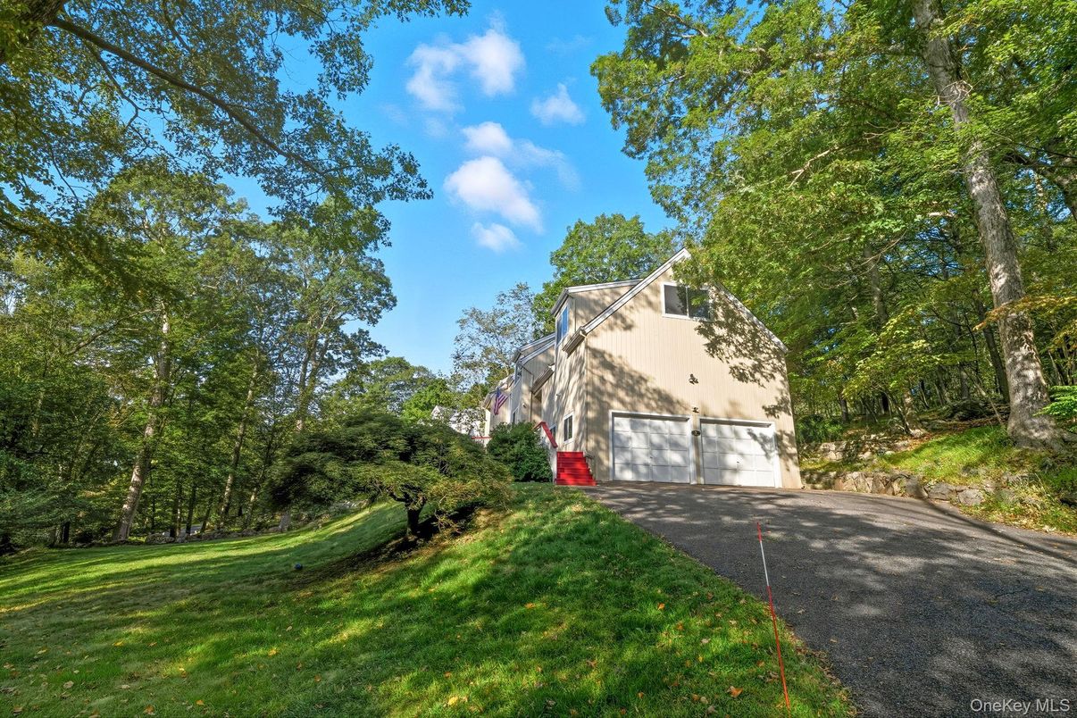 Backyard, Detached Garage, Exterior