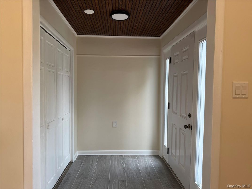 Interior, Recessed Lighting, Wooden Ceilings, Wood Texture Flooring