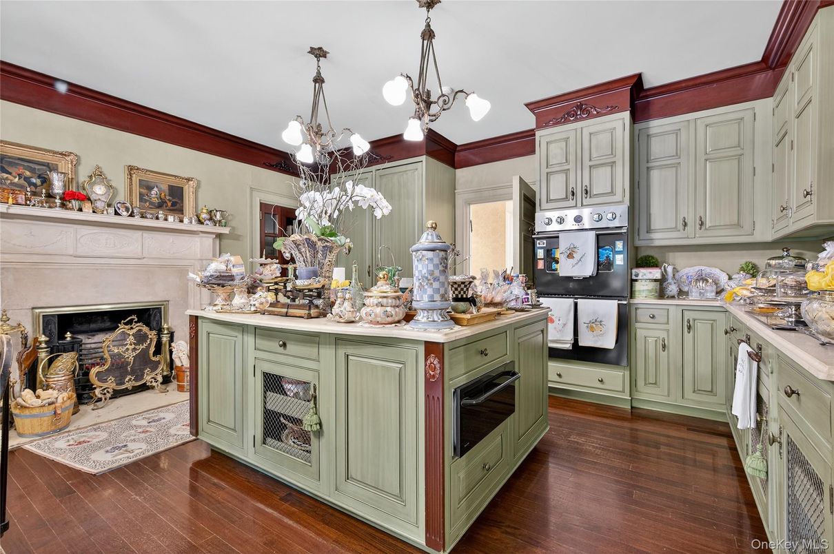 Fireplace, Interior, Kitchen, Pendant Lights, Wood Texture Flooring