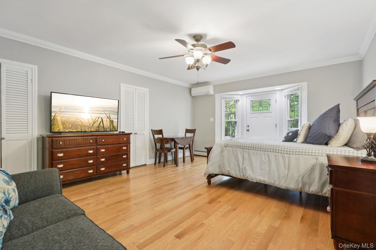 Bedroom, Dining room, Interior, Wood Texture Flooring