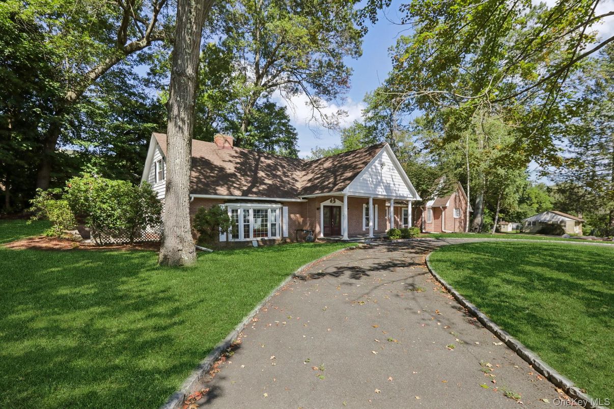 Backyard, Exterior, Facade, Cape Cod