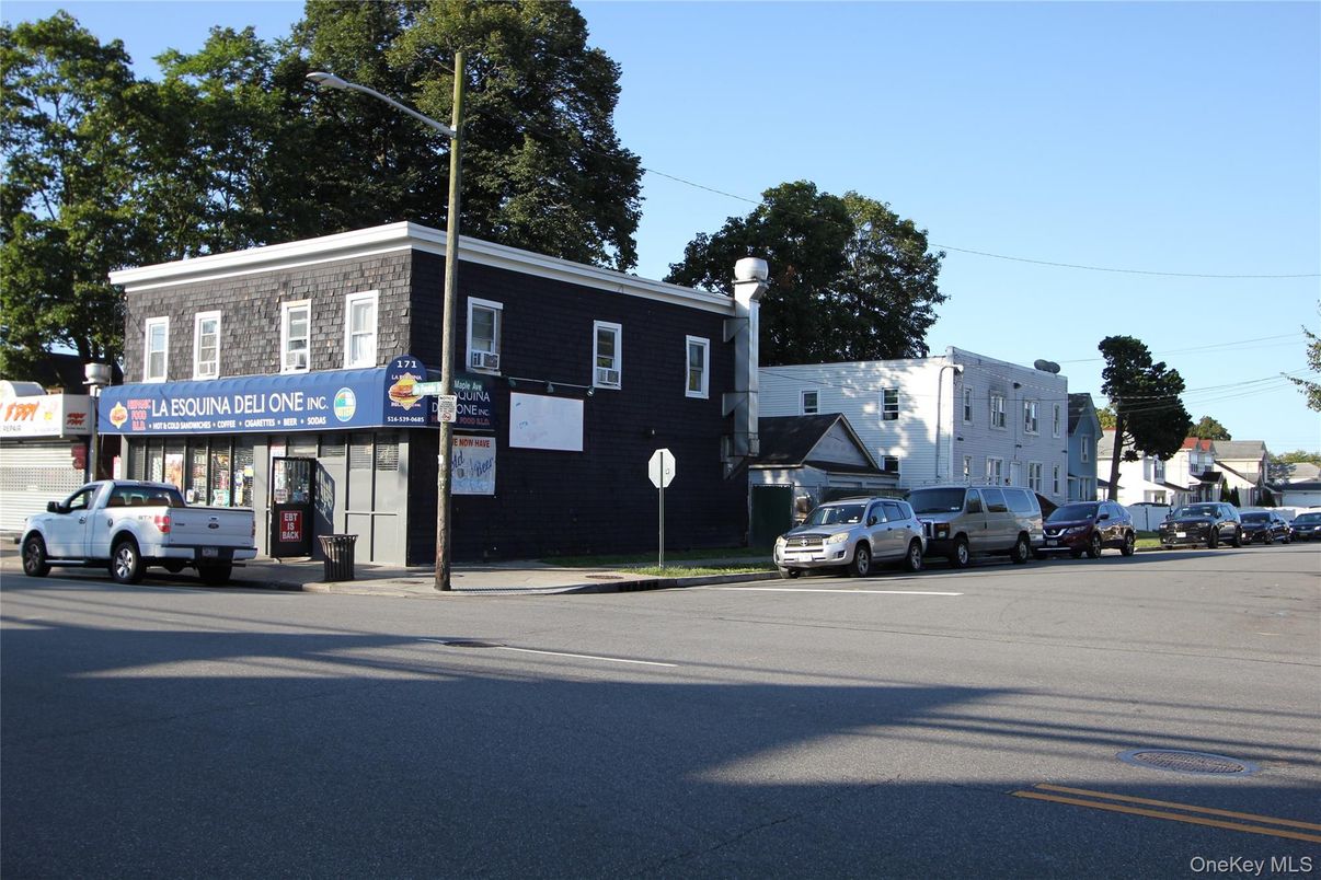 Exterior, Facade, None