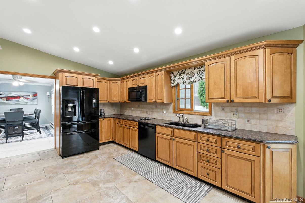 Dining room, Interior, Kitchen, Recessed Lighting