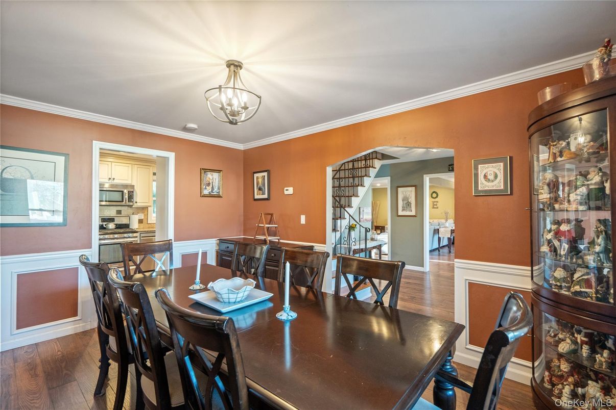 Chandelier, Dining room, Interior, Kitchen, Wood Texture Flooring
