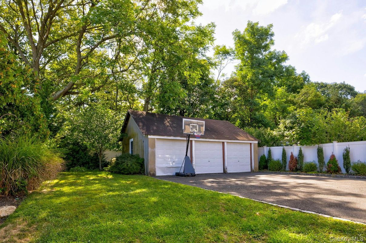 Backyard, Detached Garage, Exterior