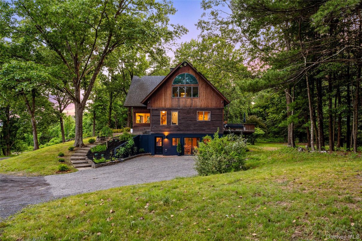 Backyard, Exterior, Facade, Log Home