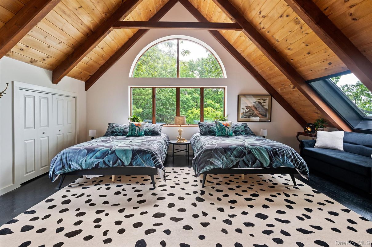 Bedroom, Interior, Wooden Beams, Wooden Ceilings