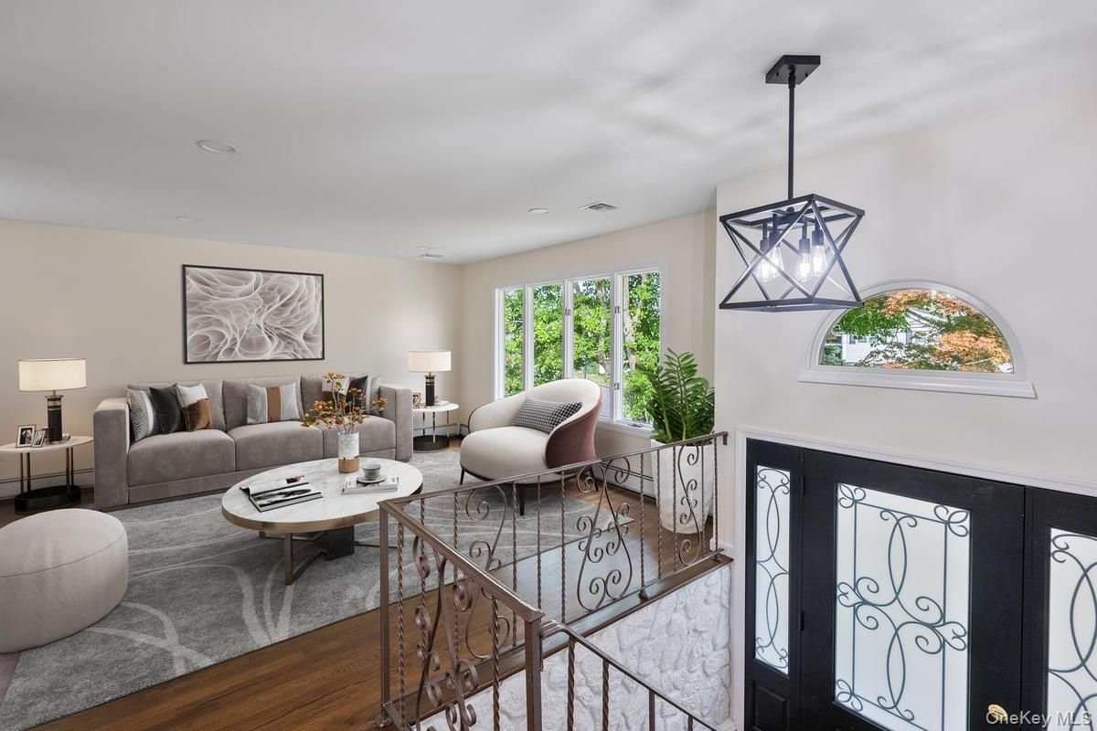 Interior, Living room, Pendant Lights, Recessed Lighting, Wood Texture Flooring