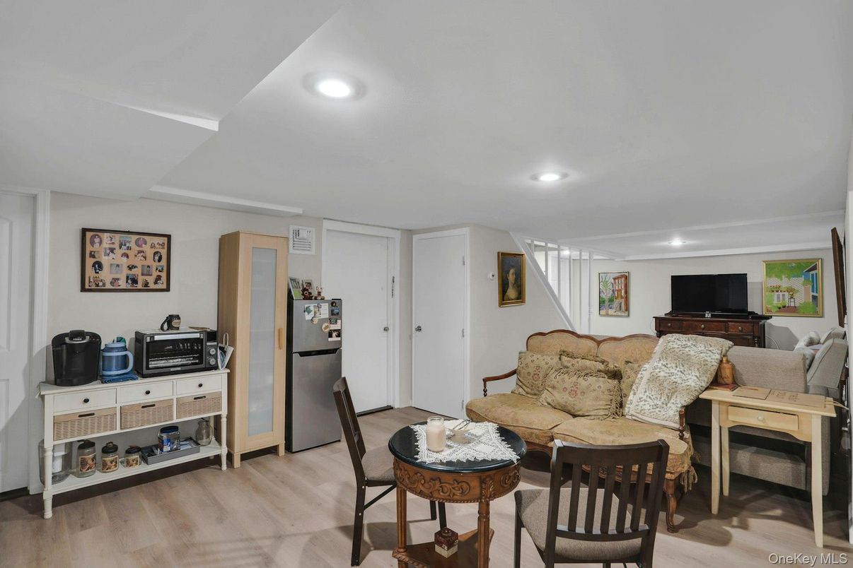 Dining room, Interior, Living room, Recessed Lighting, Wood Texture Flooring