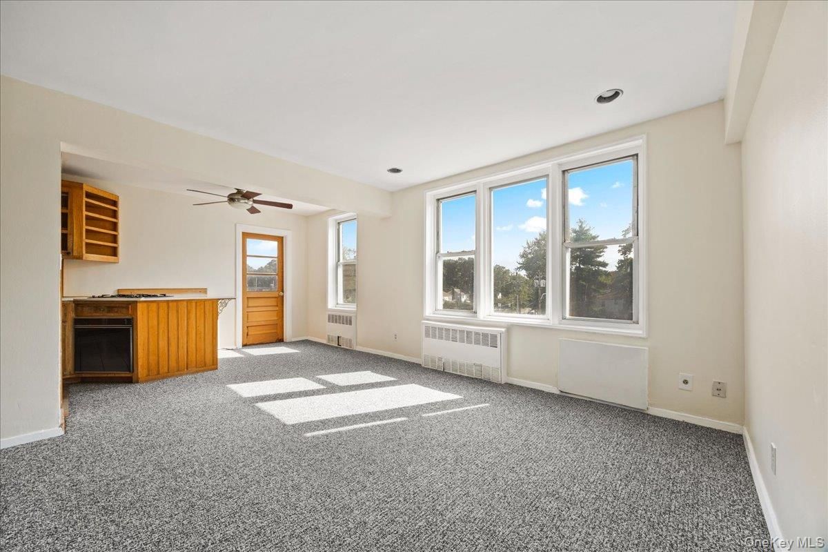 Empty room, Interior, Recessed Lighting