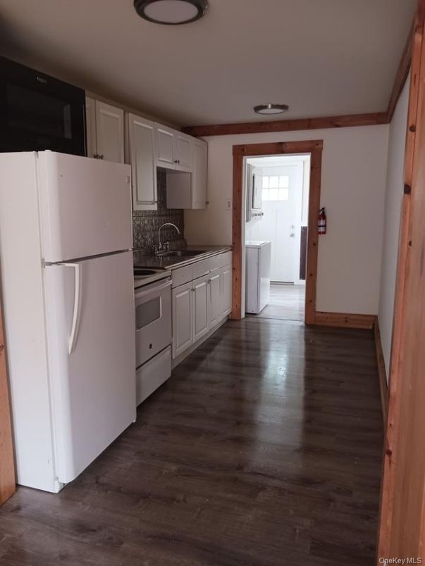 Interior, Kitchen, Wood Texture Flooring