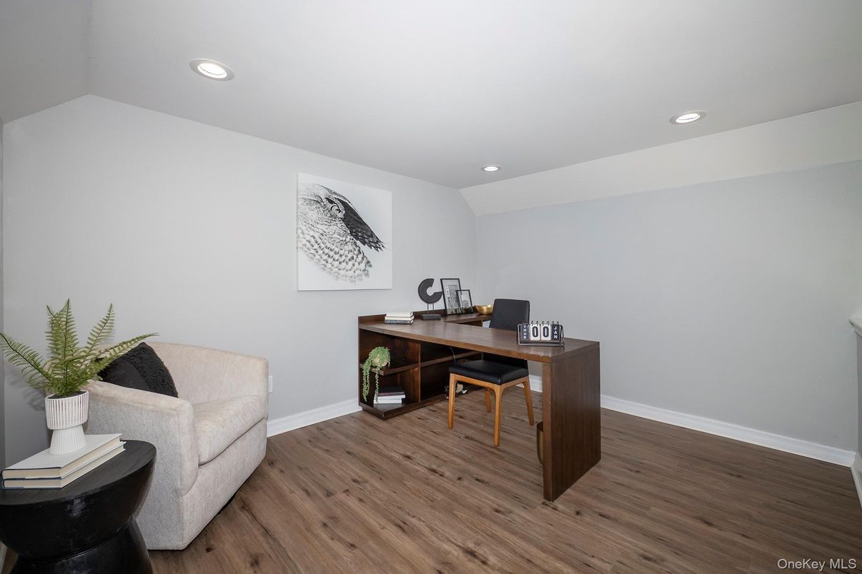 Home Office, Interior, Recessed Lighting, Wood Texture Flooring