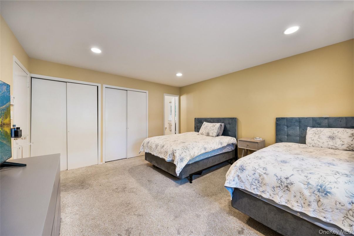 Bedroom, Interior, Recessed Lighting