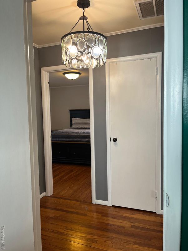 Bedroom, Interior, Pendant Lights, Wood Texture Flooring