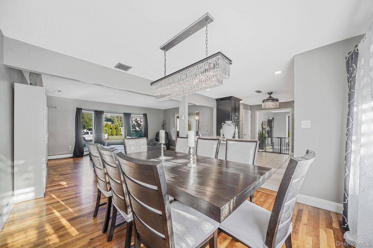 Chandelier, Dining room, Interior, Recessed Lighting, Wood Texture Flooring