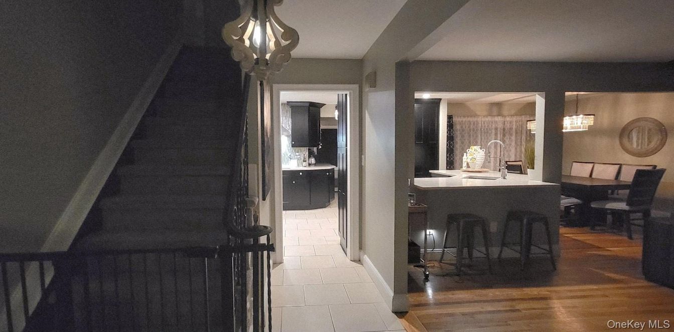 Dining room, Interior