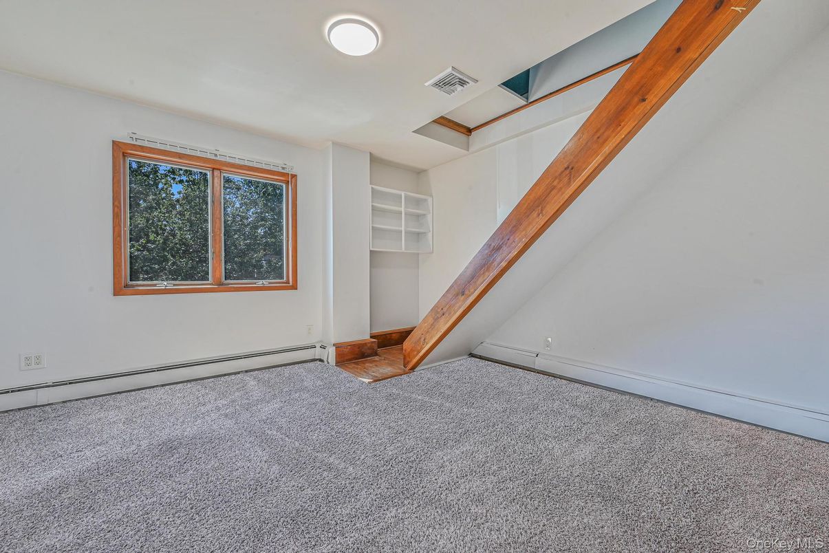 Empty room, Interior, Wooden Beams