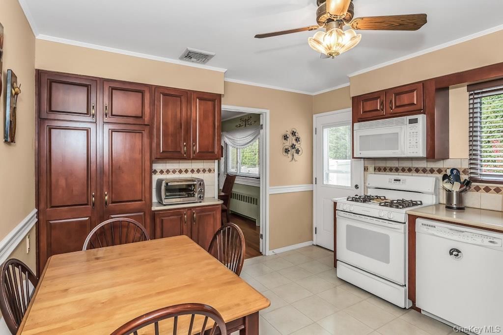 Dining room, Interior, Kitchen