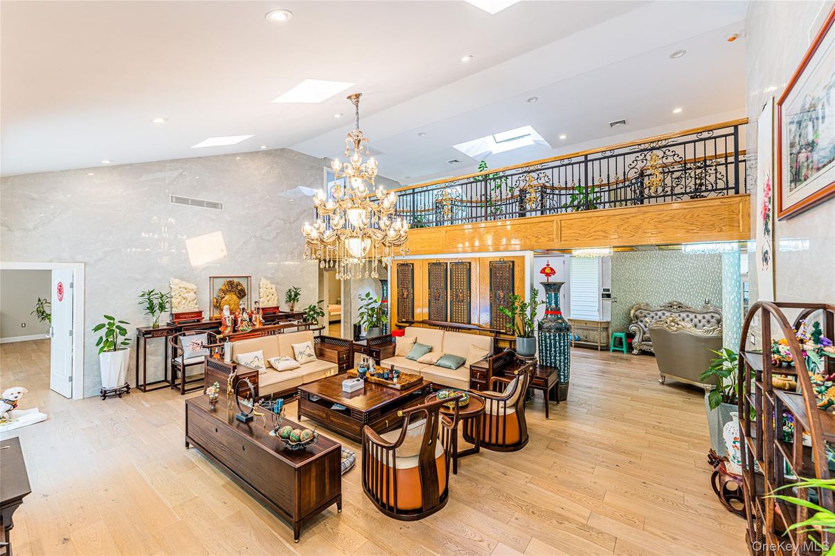 Chandelier, Interior, Living room, Recessed Lighting, Wood Texture Flooring