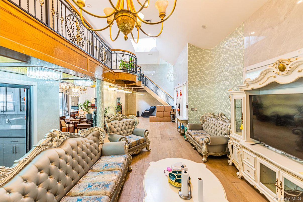 Chandelier, Interior, Living room, Recessed Lighting, Wood Texture Flooring