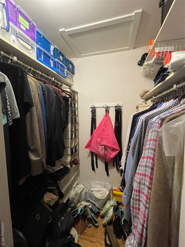 Interior, Walk-in Closets