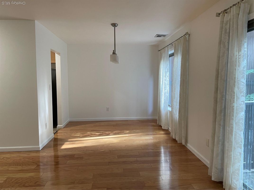 Interior, Pendant Lights, Wood Texture Flooring