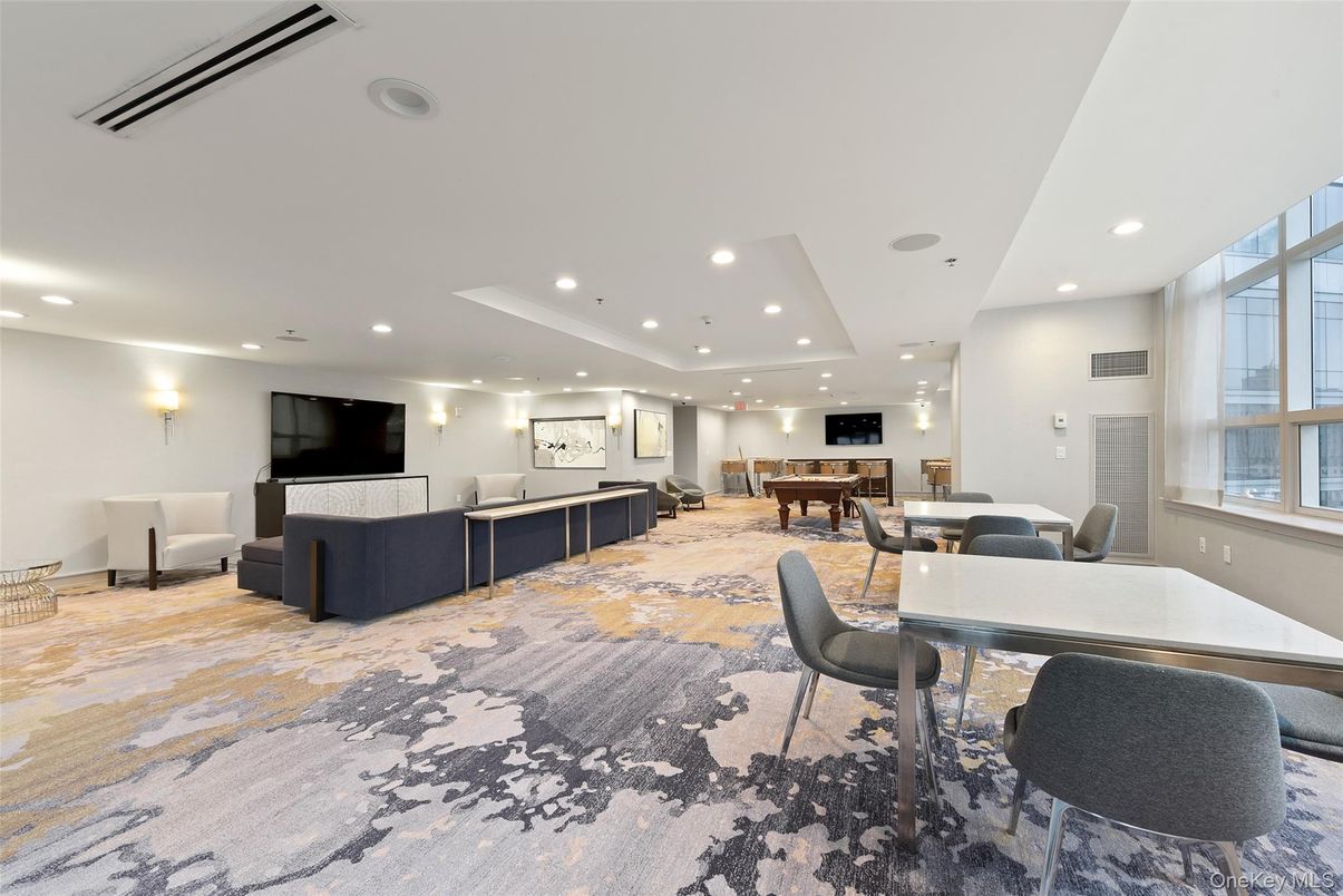 Dining room, Interior, Living room, Recessed Lighting