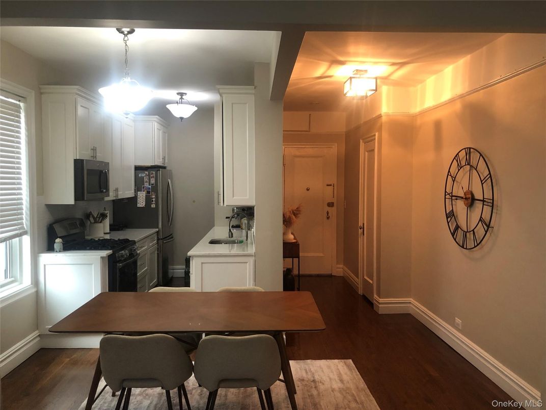 Interior, Kitchen, Pendant Lights, Wood Texture Flooring