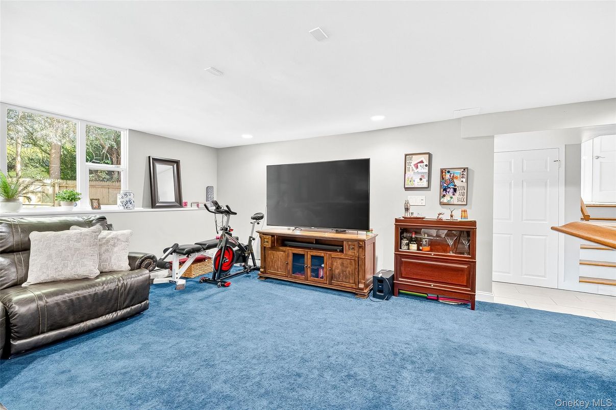 Fitness Equipment, Interior, Recessed Lighting