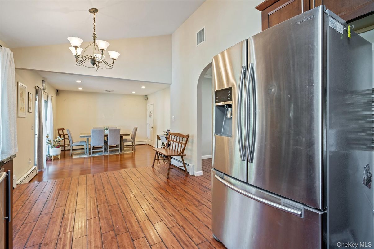 Chandelier, Dining room, Interior, Kitchen, Recessed Lighting, Wood Texture Flooring