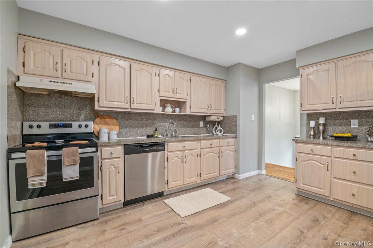Interior, Kitchen, Recessed Lighting, Stainless Steel Appliances, Wood Texture Flooring