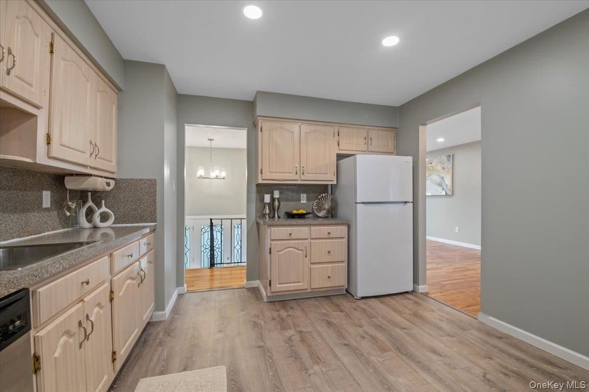 Interior, Kitchen, Pendant Lights, Recessed Lighting, Wood Texture Flooring