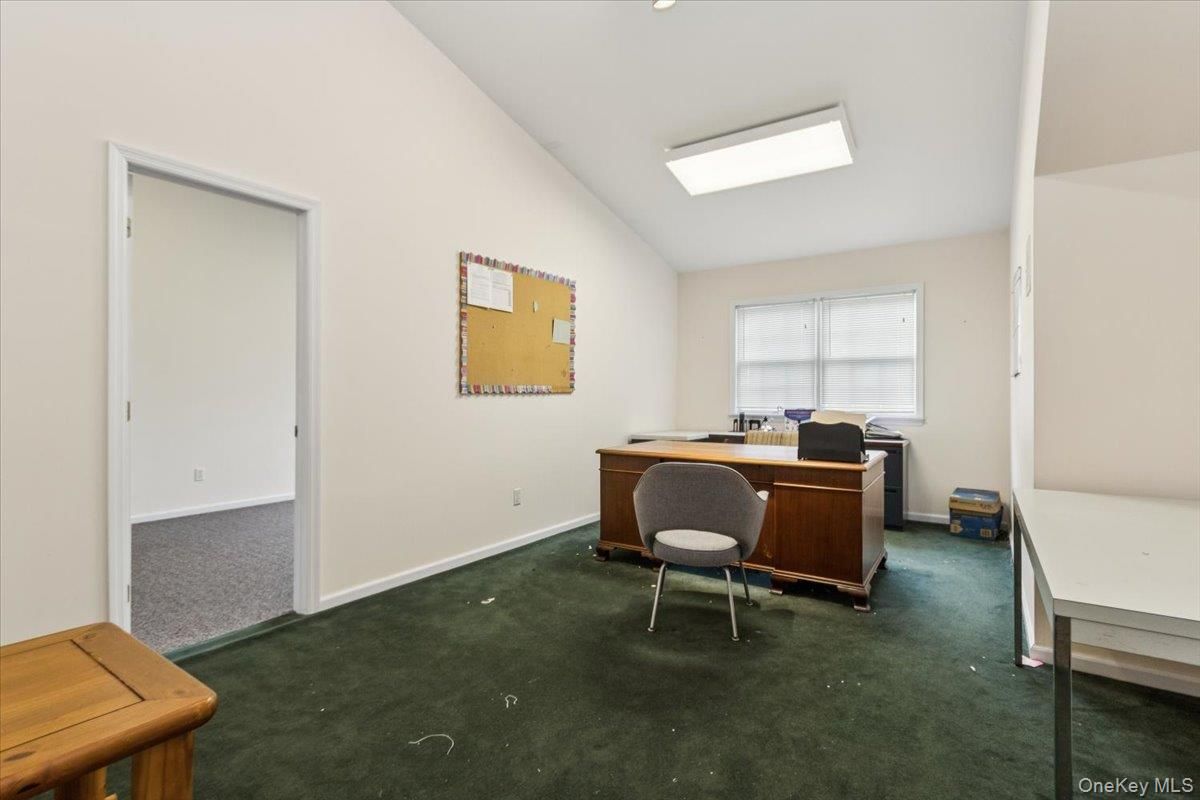 Home Office, Interior