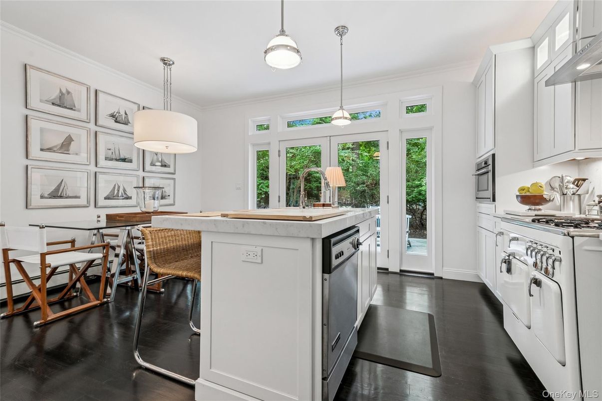 Interior, Kitchen, Pendant Lights, Wood Texture Flooring