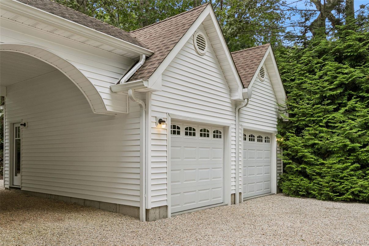 Detached Garage, Exterior