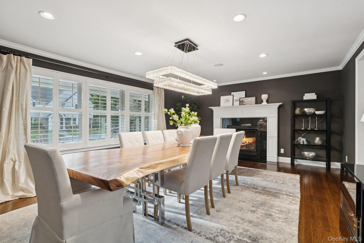 Chandelier, Dining room, Fireplace, Interior, Recessed Lighting, Wood Texture Flooring