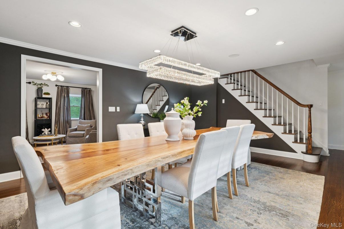 Chandelier, Dining room, Interior, Recessed Lighting, Wood Texture Flooring