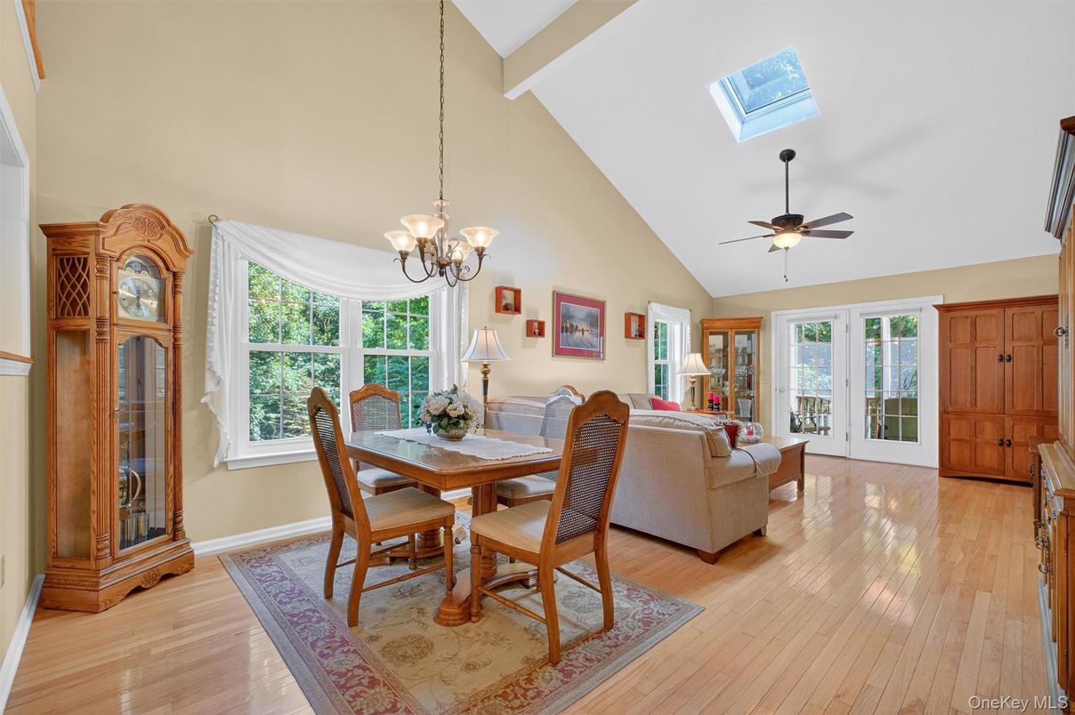 Chandelier, Dining room, Interior, Living room, Wood Texture Flooring