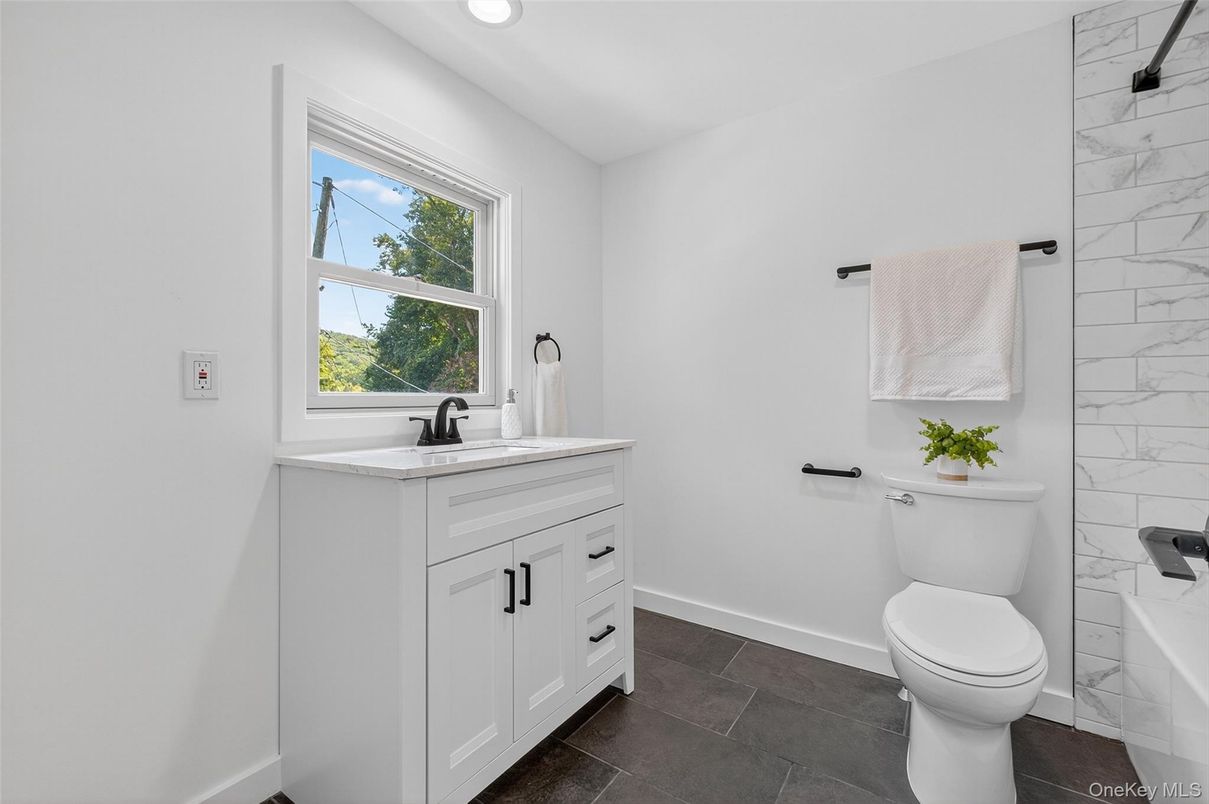 Bathroom, Interior, Marble Walls, Recessed Lighting