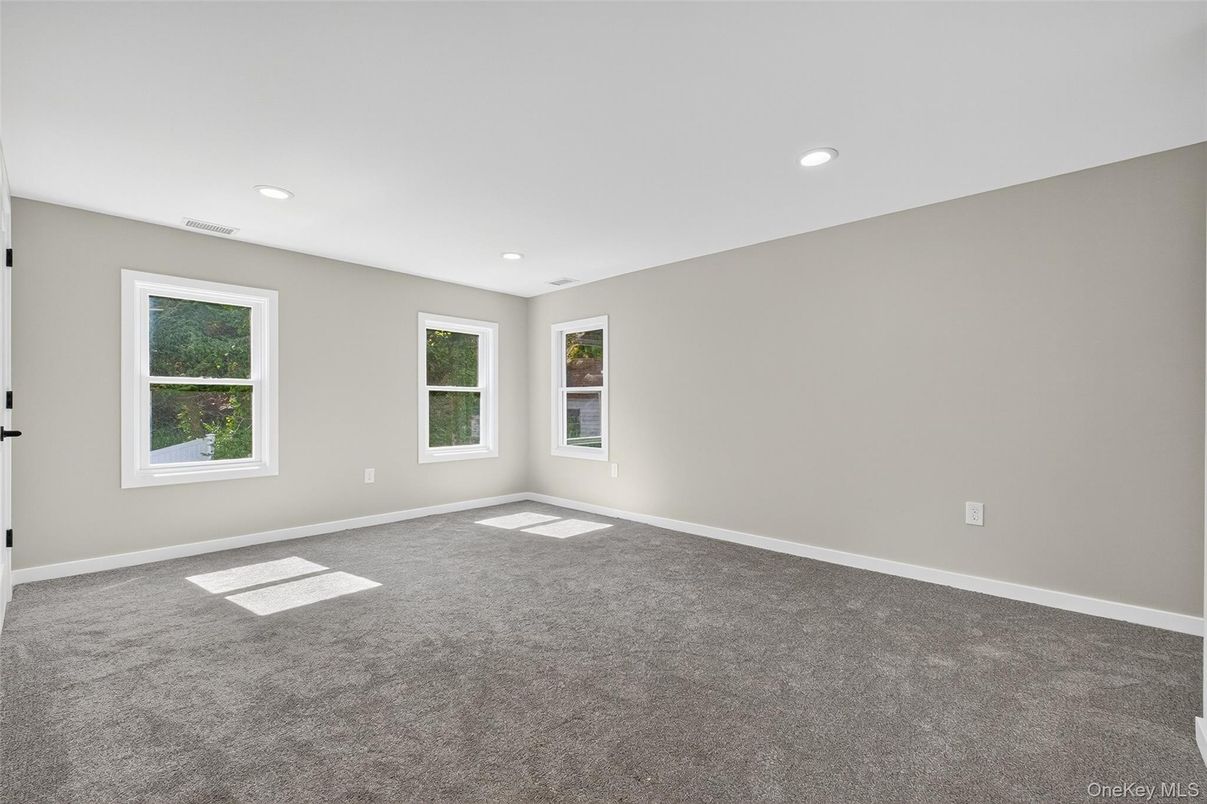 Empty room, Interior, Recessed Lighting