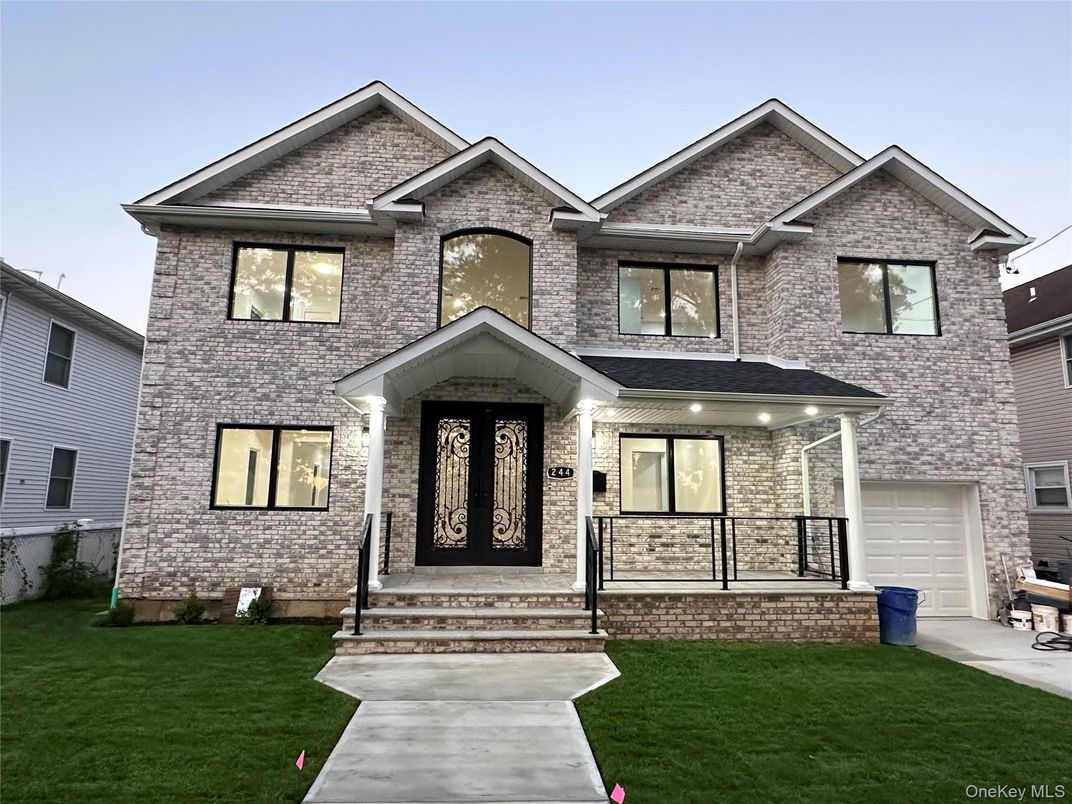 Attached, Exterior, Facade, Brick Facade, Brick Traditional
