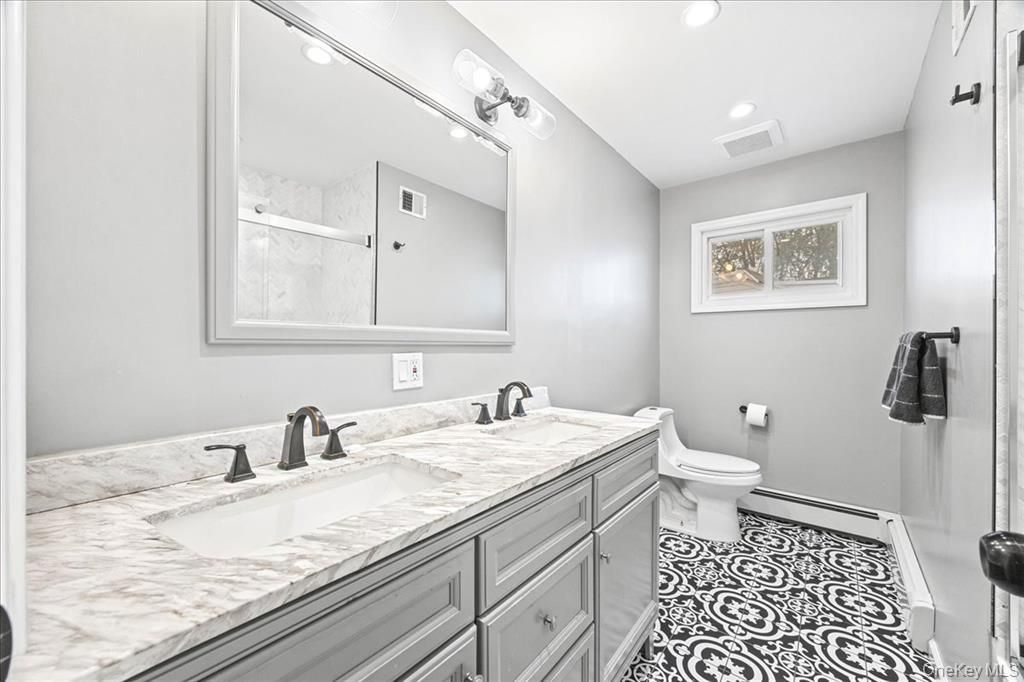 Bathroom, Interior, Recessed Lighting