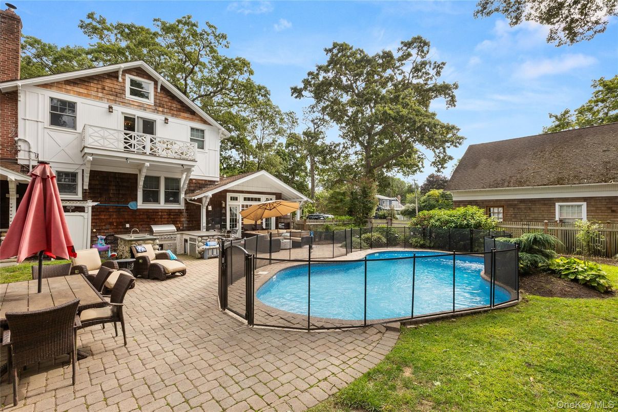 Backyard, Exterior, Pool