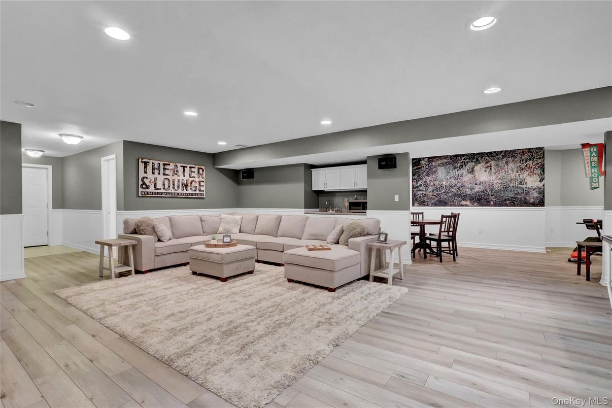 Dining room, Interior, Living room, Recessed Lighting, Wood Texture Flooring