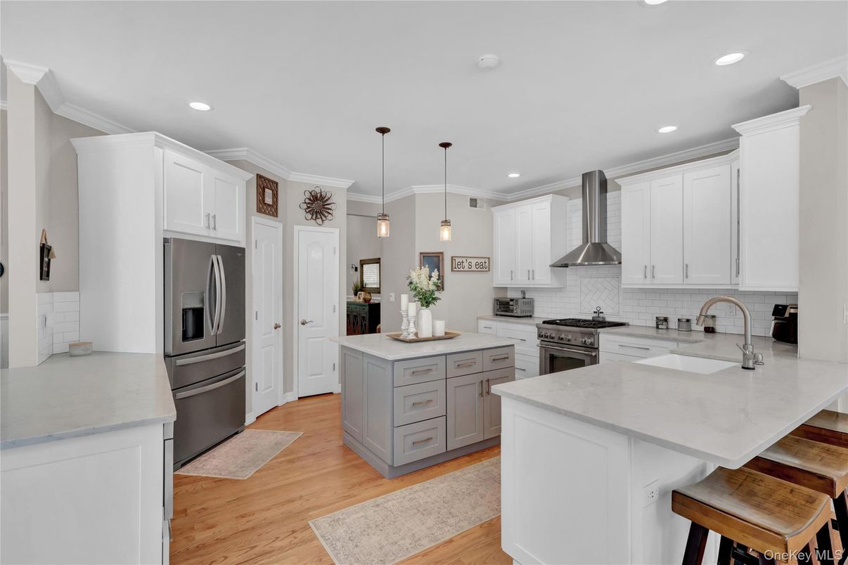 Interior, Kitchen, Pendant Lights, Recessed Lighting, Stainless Steel Appliances, Wood Texture Flooring