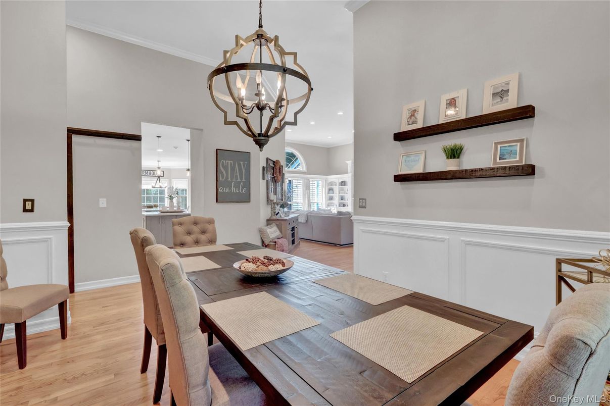 Chandelier, Dining room, Interior, Pendant Lights, Recessed Lighting, Wood Texture Flooring