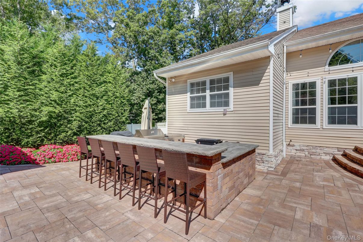 Exterior, Outdoor Kitchen