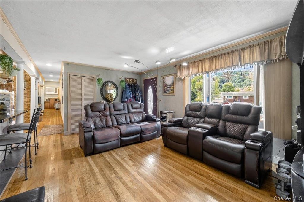Interior, Living room, Recessed Lighting, Stone Walls, Wood Texture Flooring