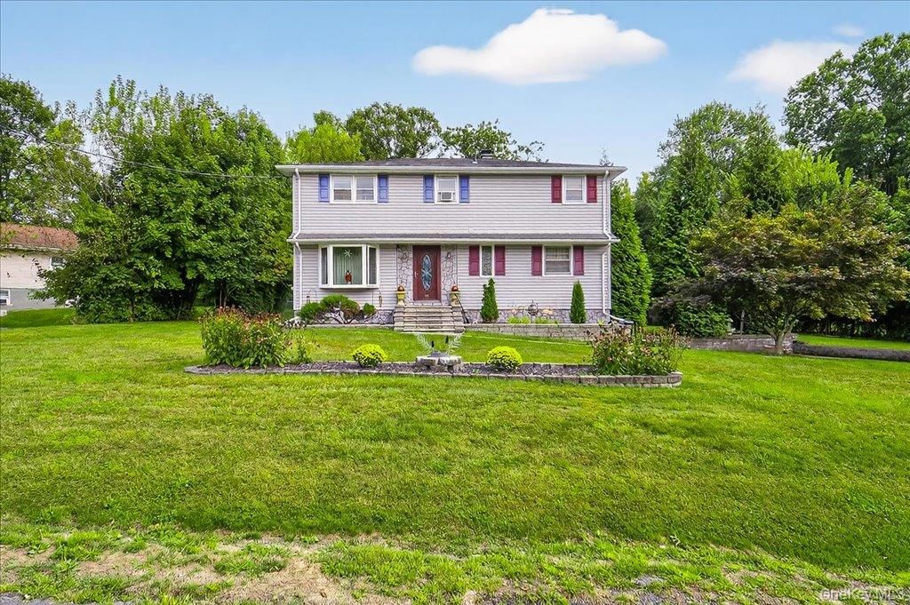 Backyard, Exterior, Facade, American Foursquare